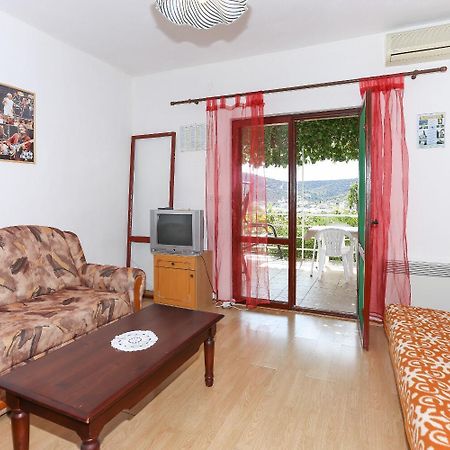 Holiday Home Marcelo-With Terrace Vinišće エクステリア 写真